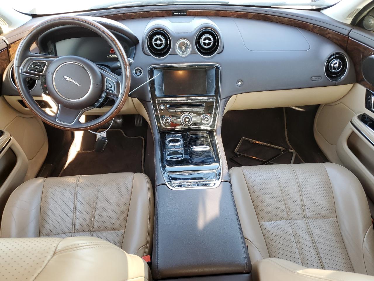 2014 Jaguar XJ - Image 8