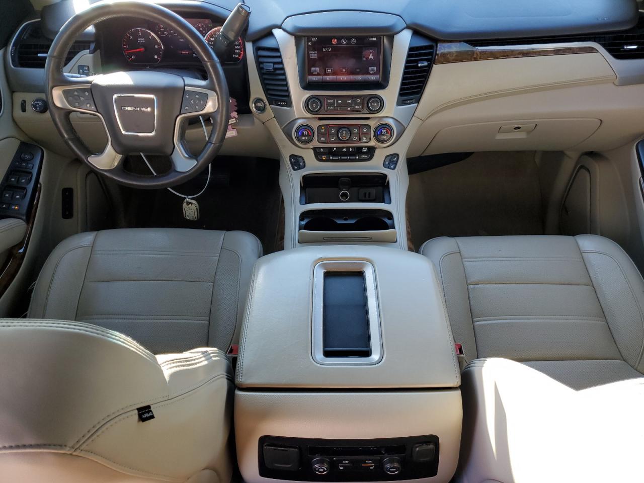 2015 GMC Yukon - Image 8