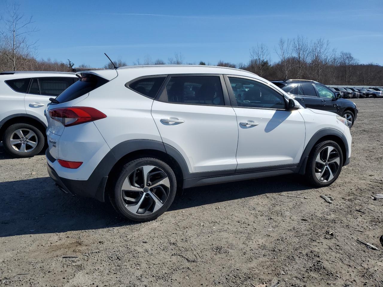 2016 Hyundai Tucson - Image 3