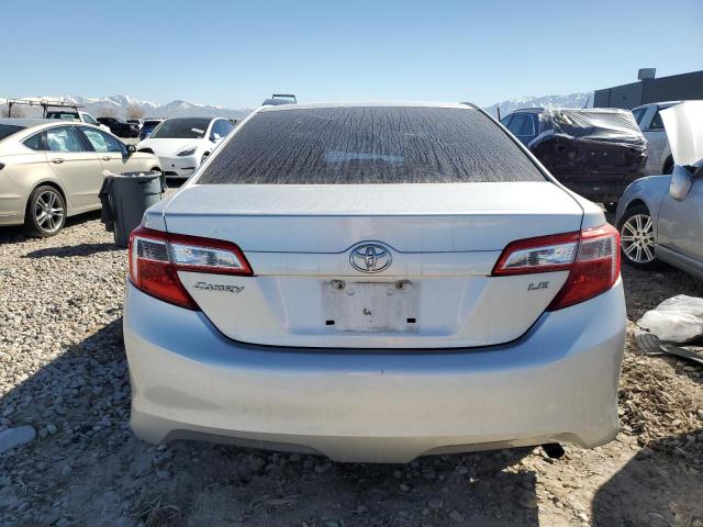  TOYOTA CAMRY 2012 Srebrny