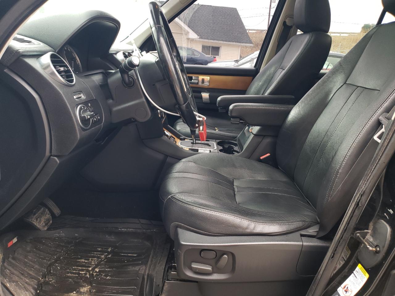 2012 Land Rover LR4 - Image 7
