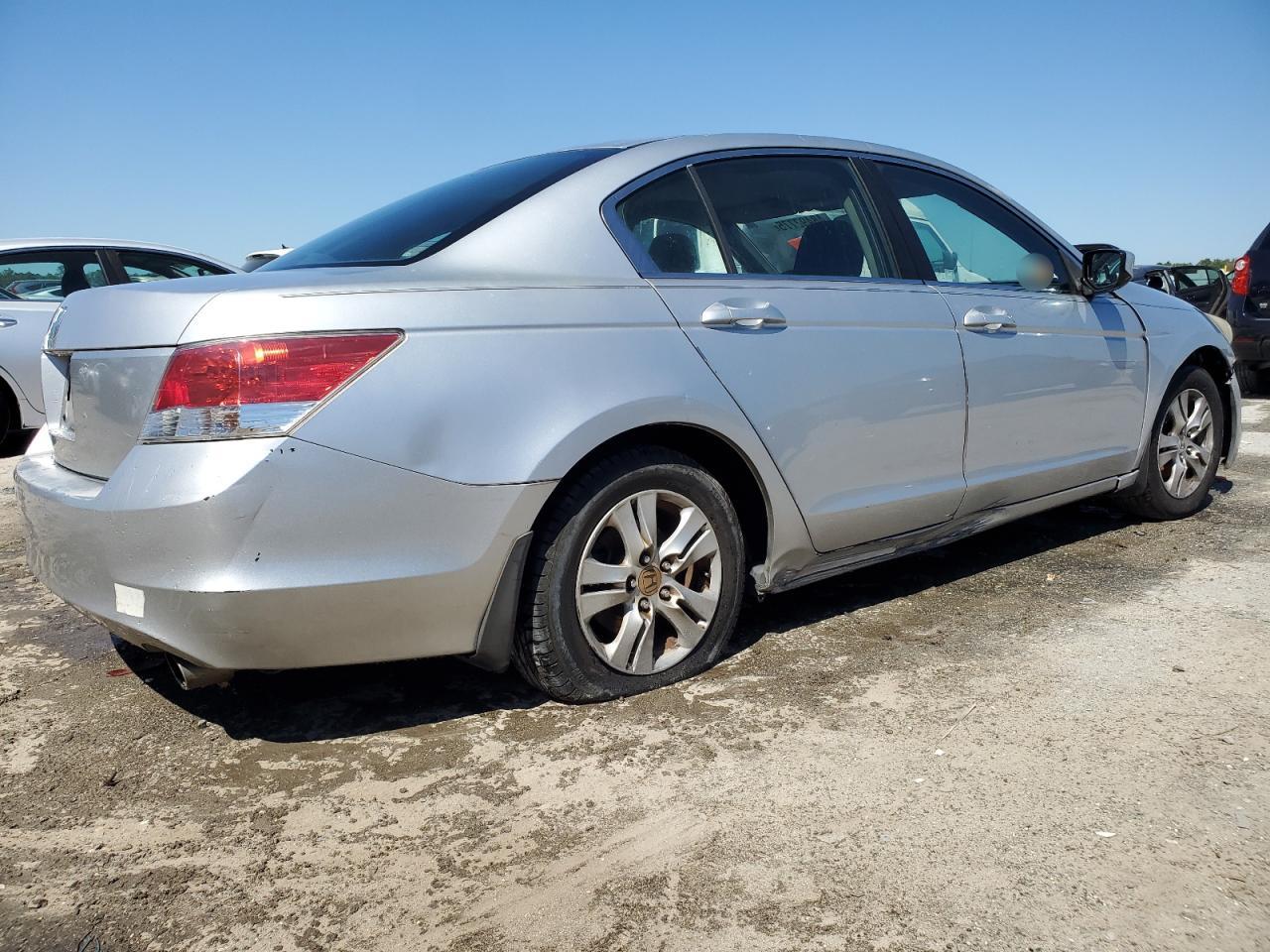 2010 Honda Accord - Image 3