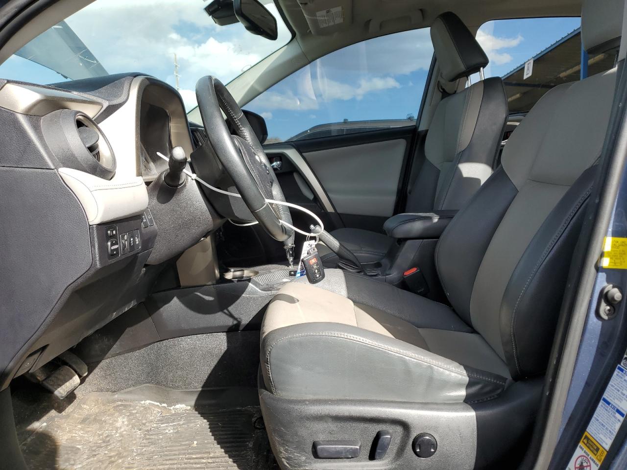 2014 Toyota RAV 4 - Image 7