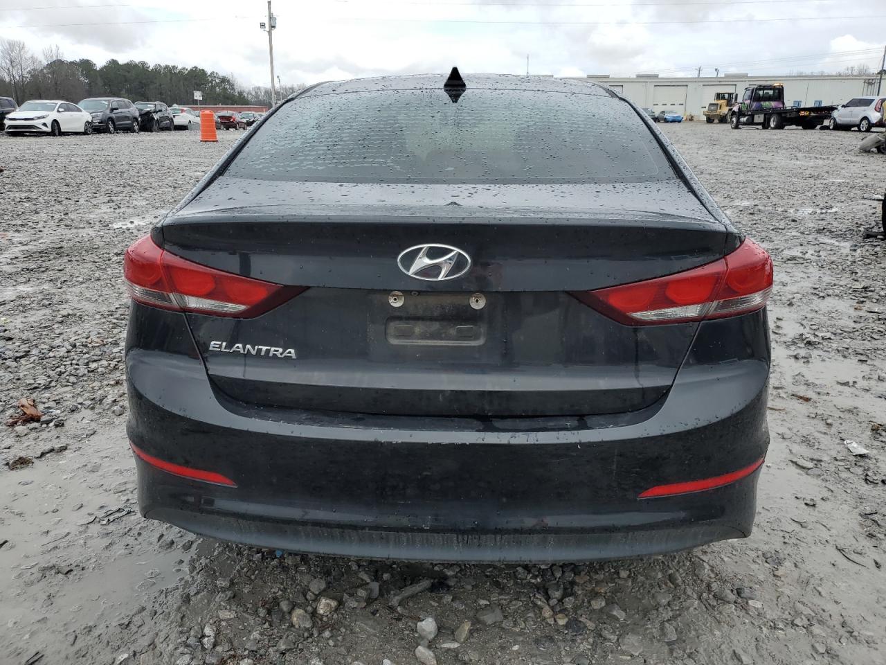 2018 Hyundai Elantra - Image 6