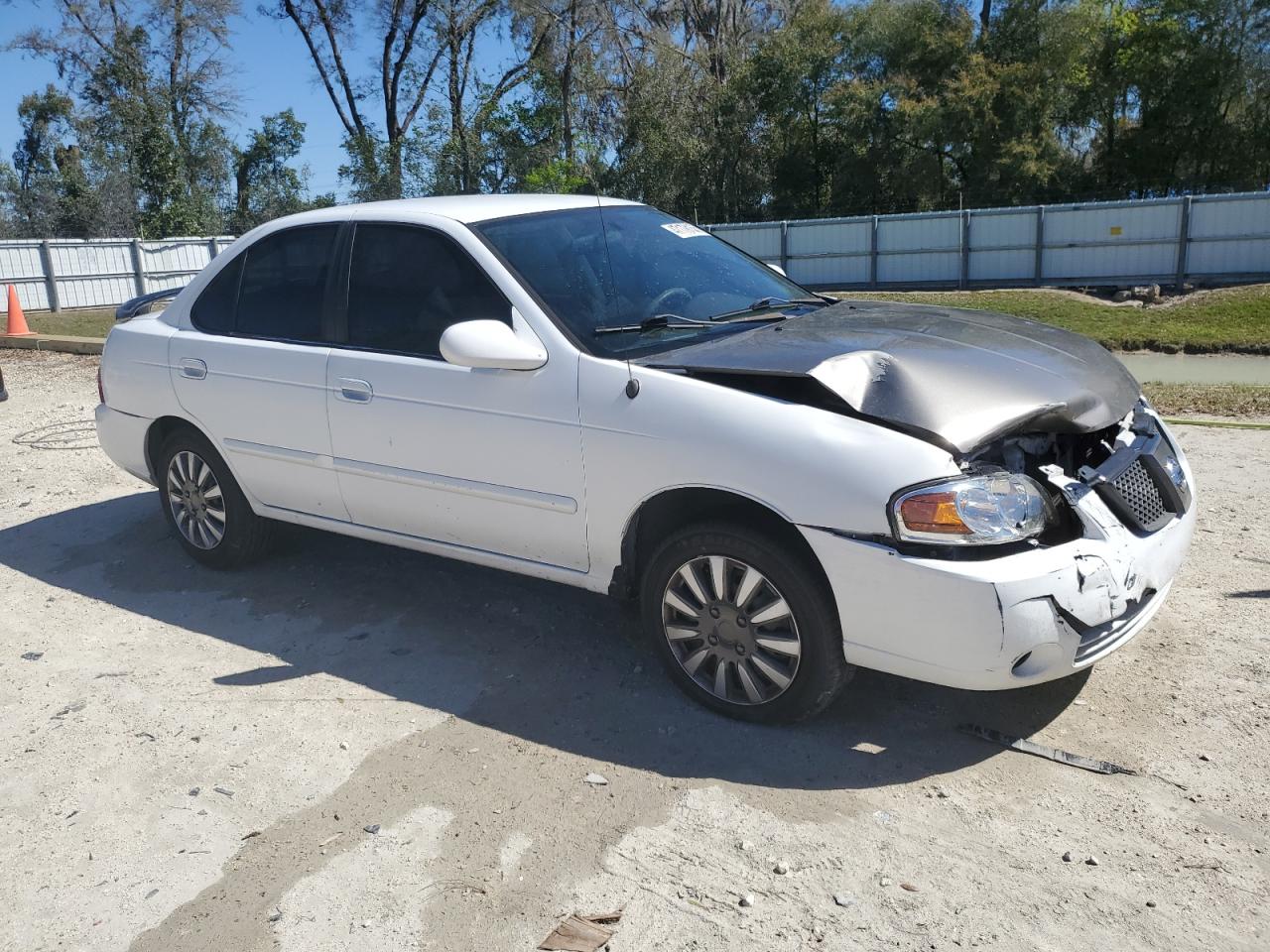 2005 Nissan Sentra - Image 4