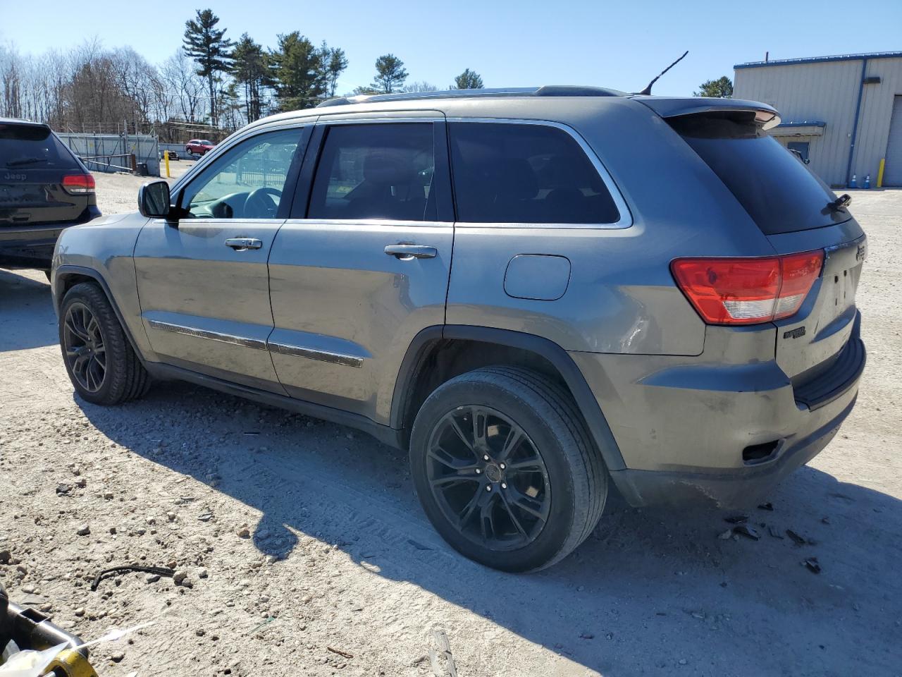 2012 Jeep Grand Cherokee - Image 2