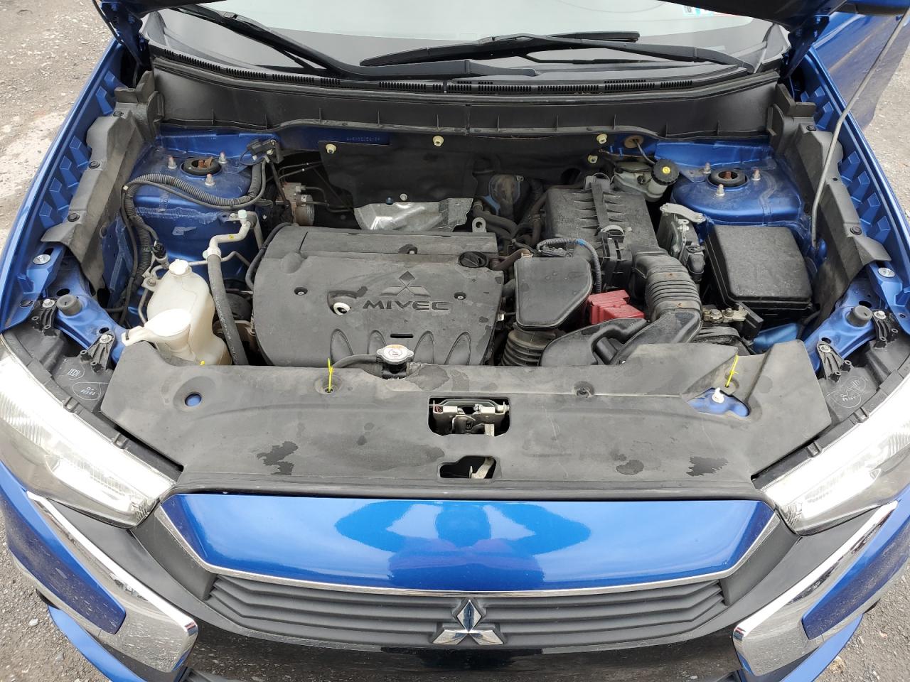 2016 Mitsubishi Outlander - Image 12