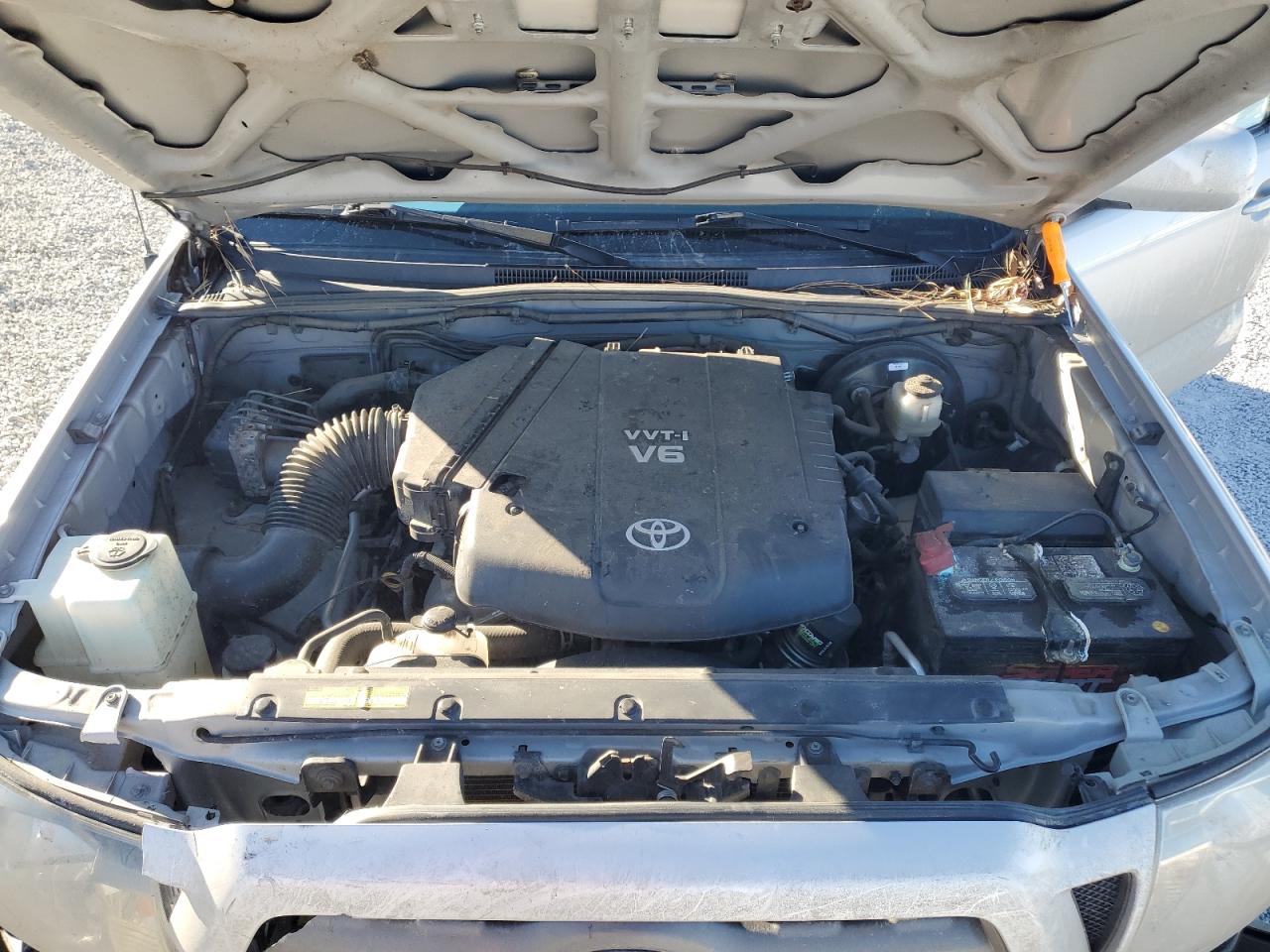 2010 Toyota Tacoma - Image 13