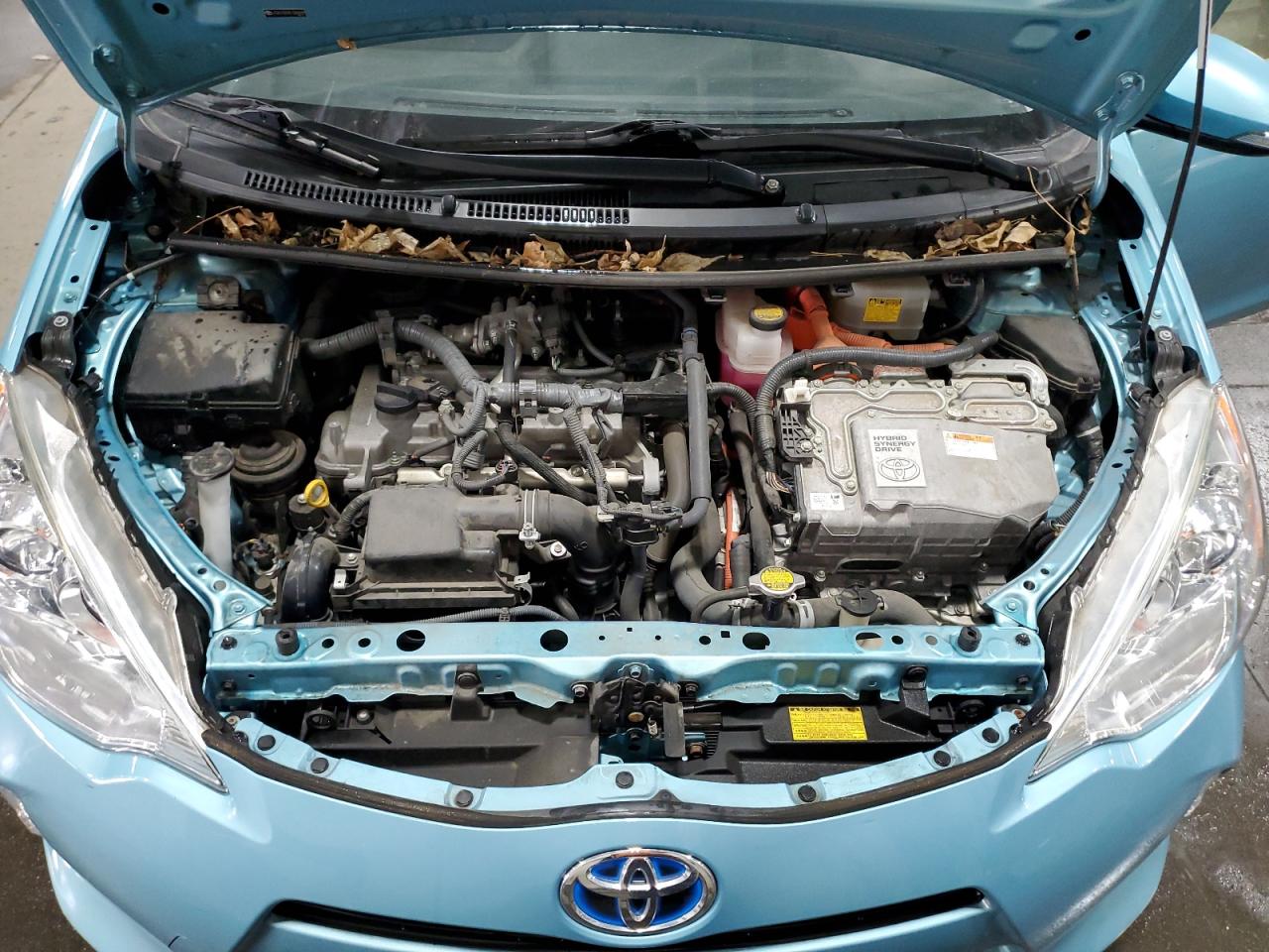 2014 Toyota Prius - Image 12
