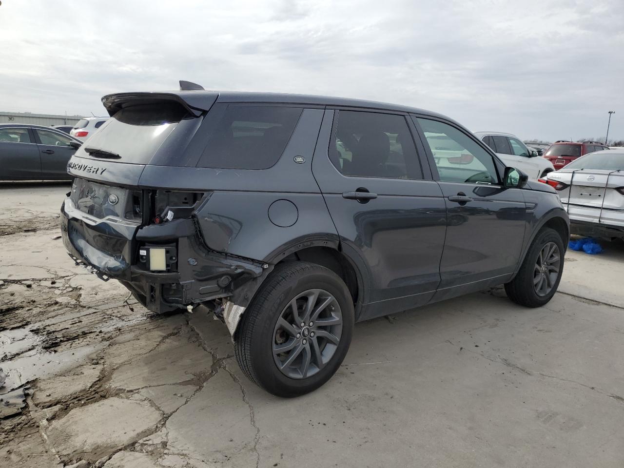 2019 Land Rover Discovery - Image 3