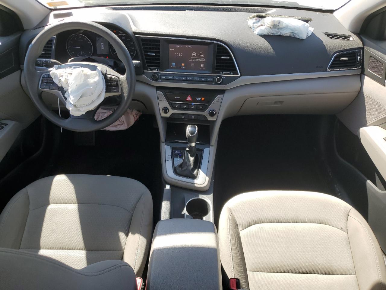 2018 Hyundai Elantra - Image 8