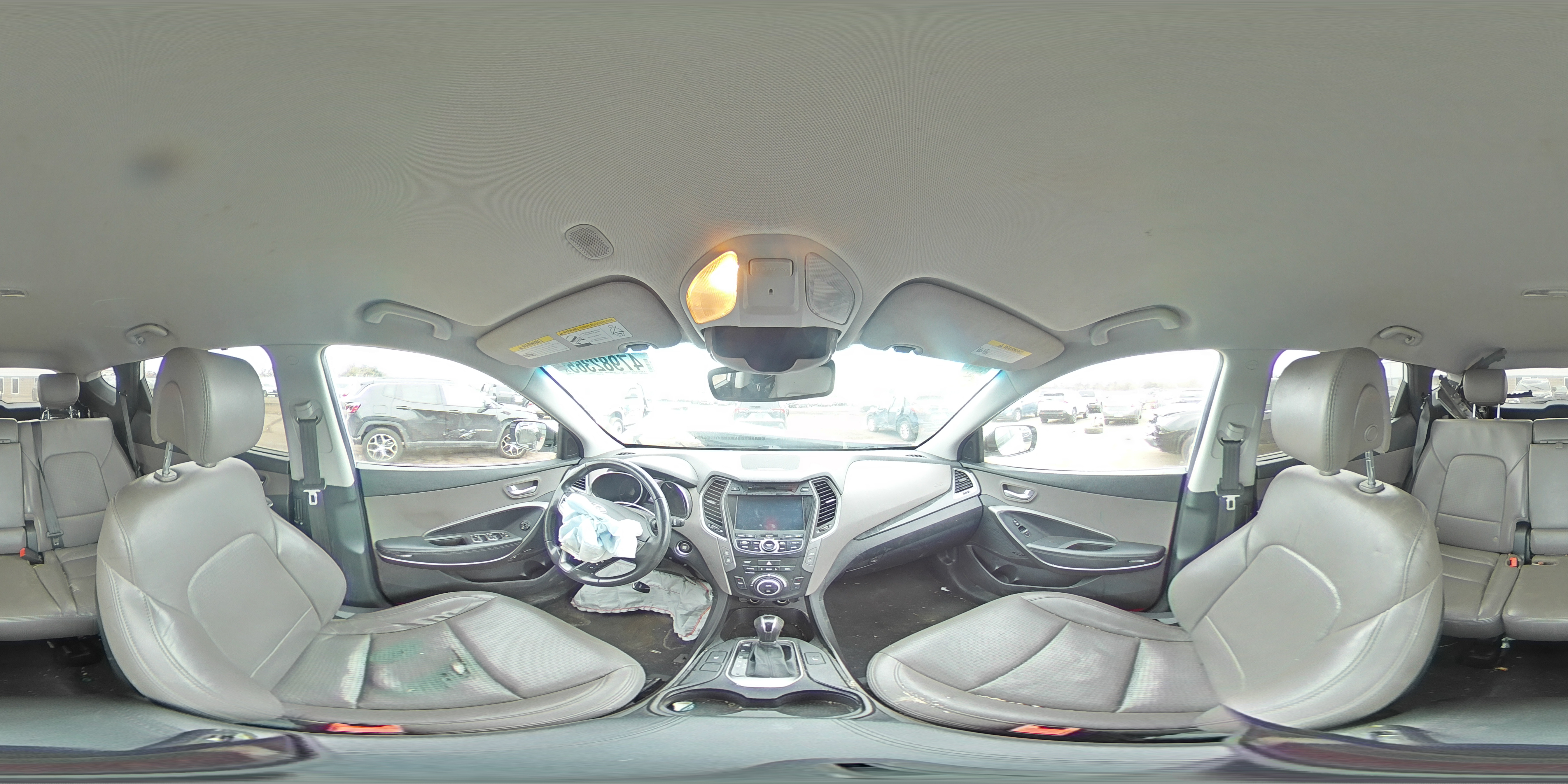 2014 Hyundai Santa Fe - Image 12