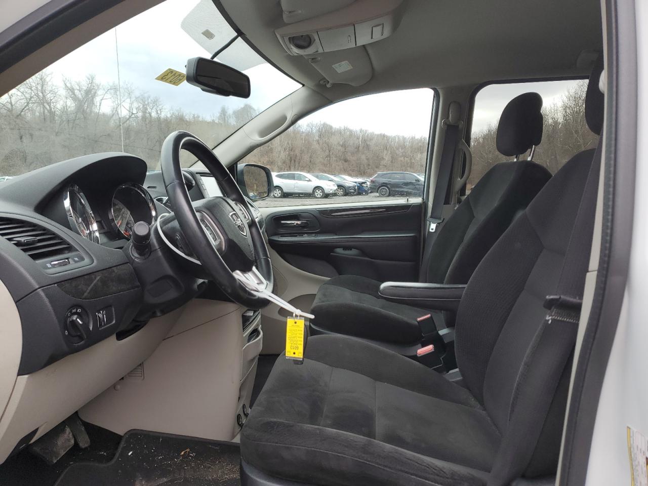 2016 Dodge Caravan - Image 7