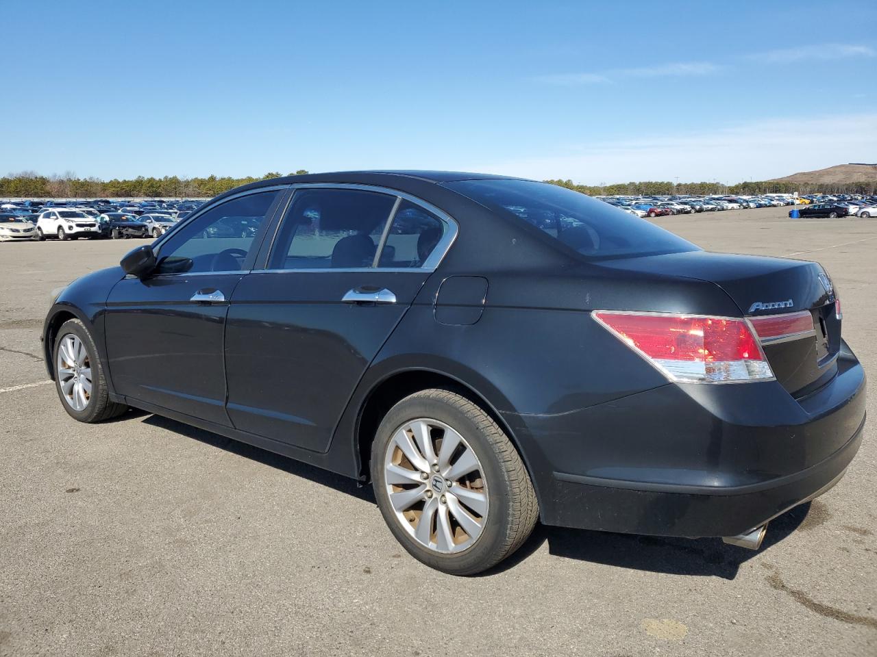 2011 Honda Accord - Image 2