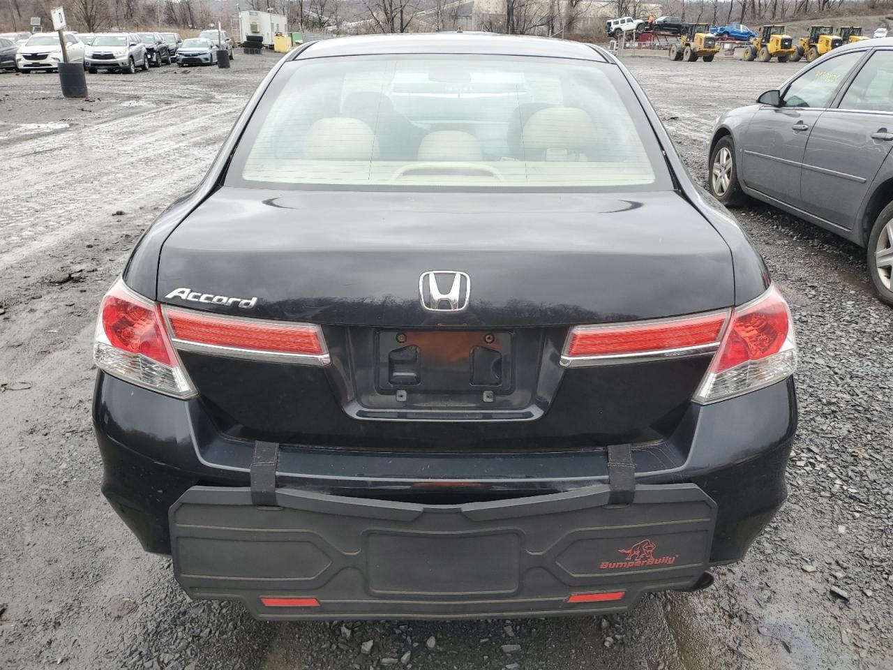 2012 Honda Accord - Image 6