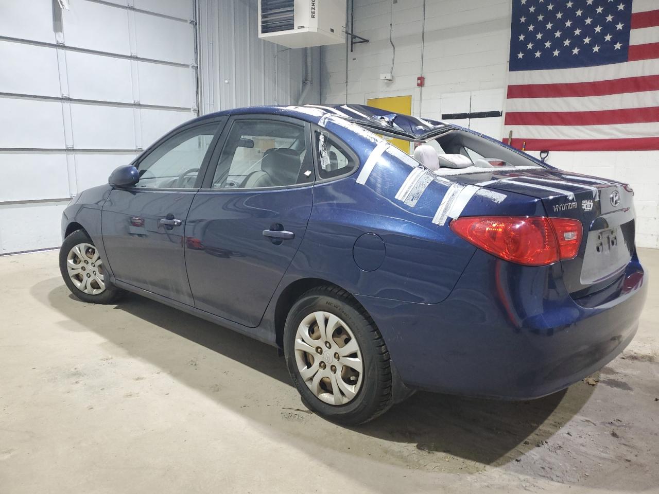 2009 Hyundai Elantra - Image 2