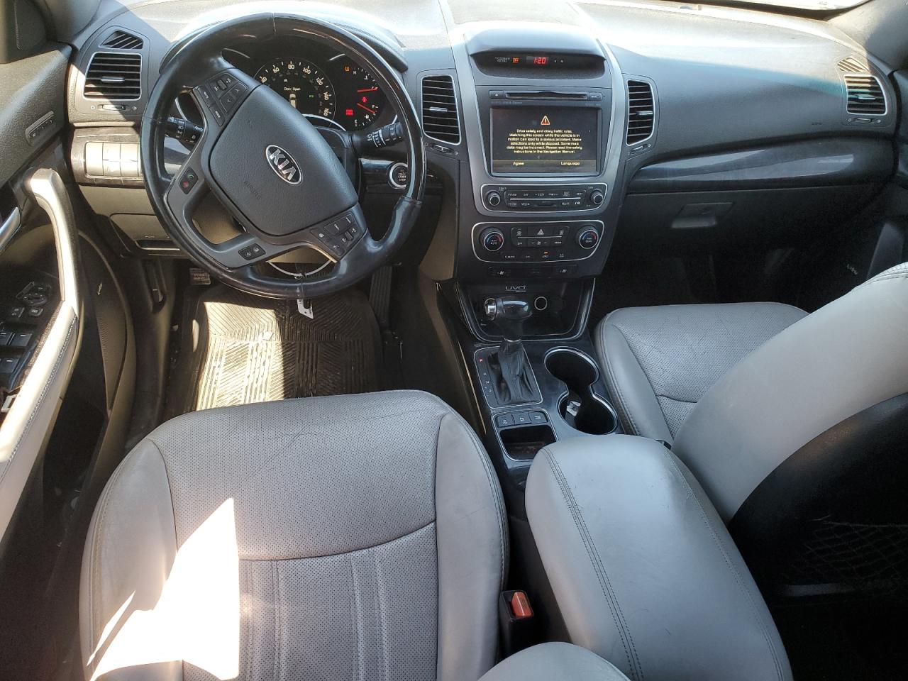 2014 Kia Sorento - Image 8