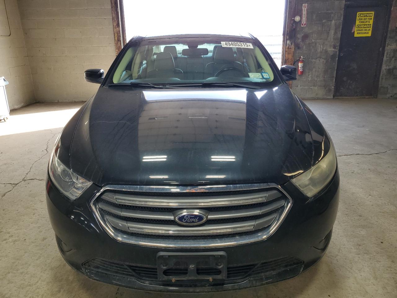 2014 Ford Taurus - Image 5