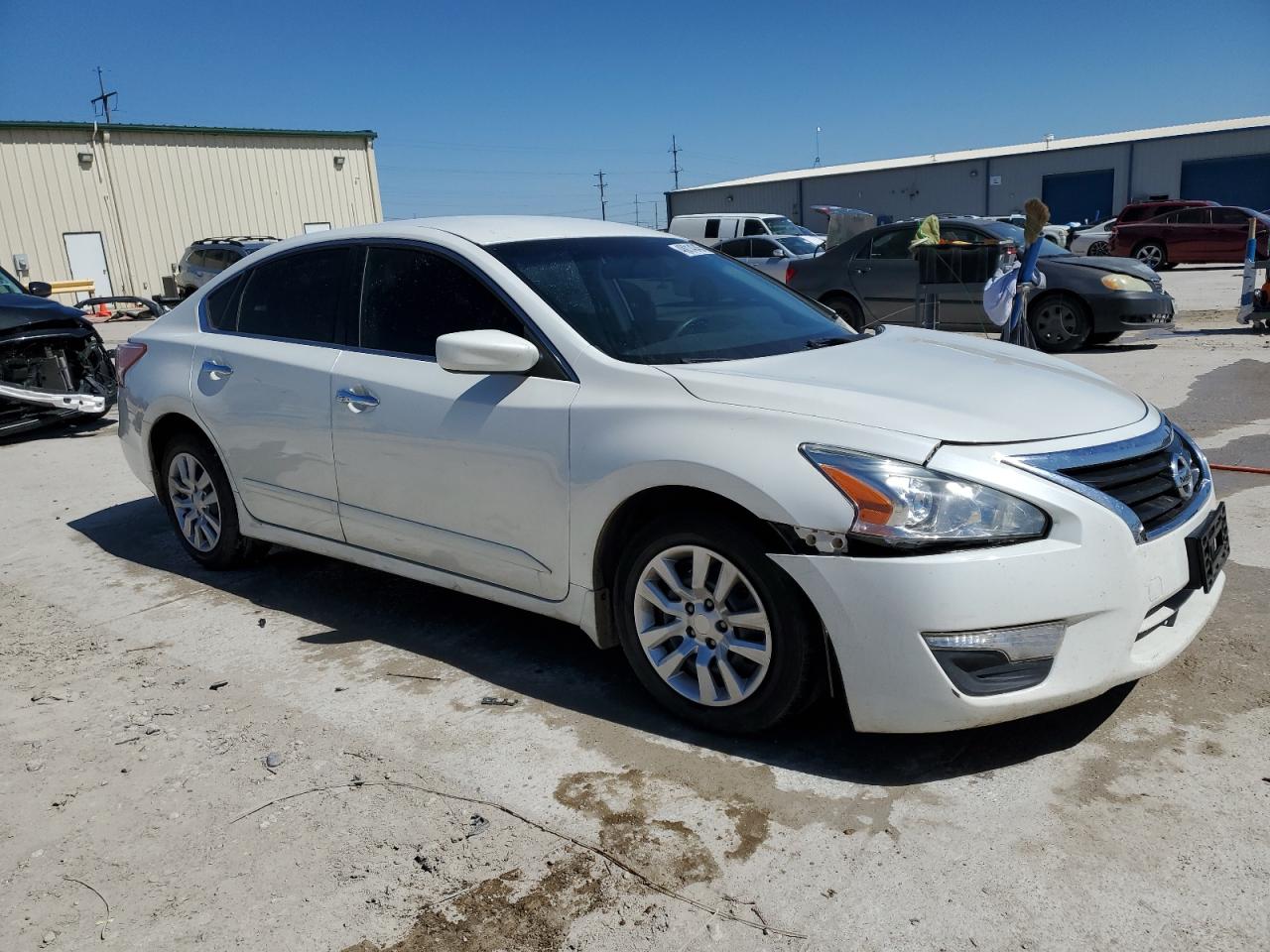 2013 Nissan Altima - Image 4