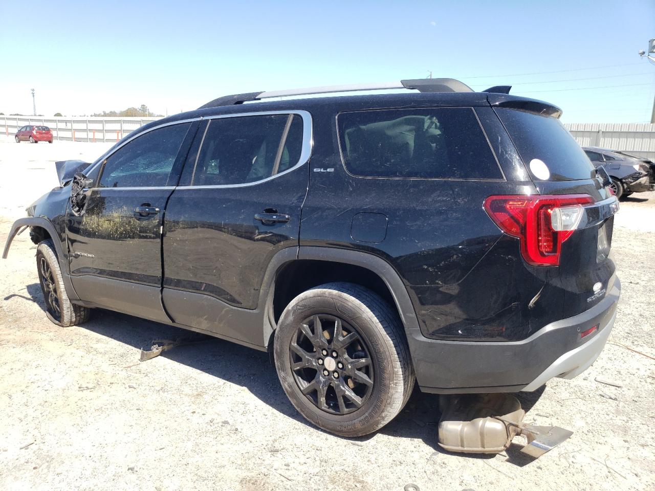 2022 GMC Acadia - Image 2