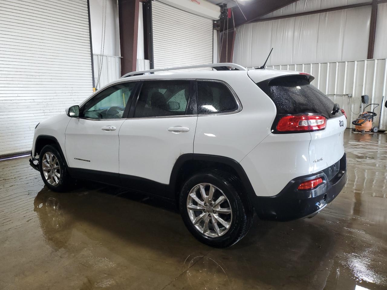 2015 Jeep Grand Cherokee - Image 2