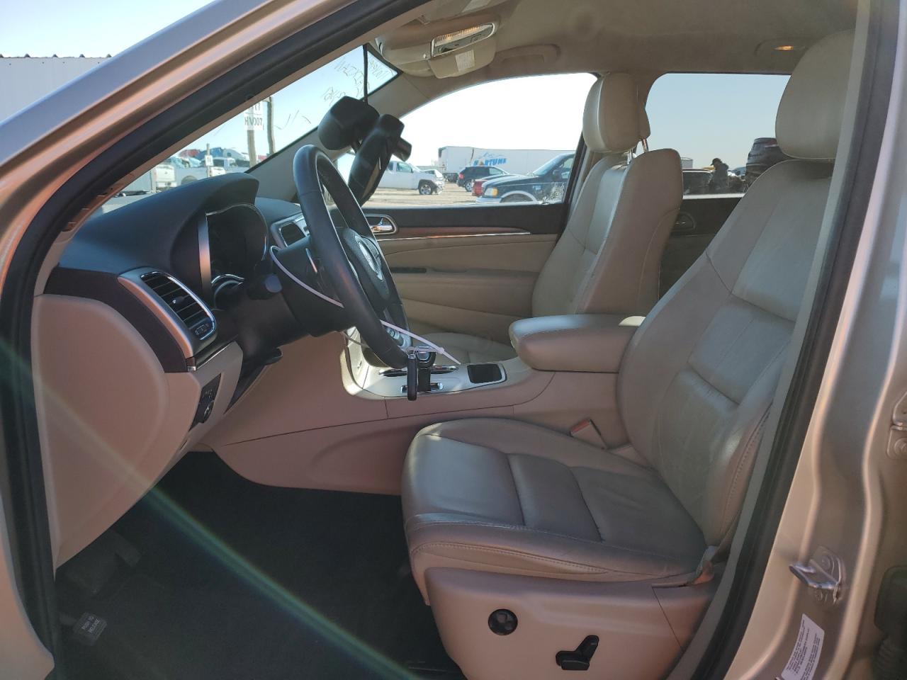 2015 Jeep Grand Cherokee - Image 7