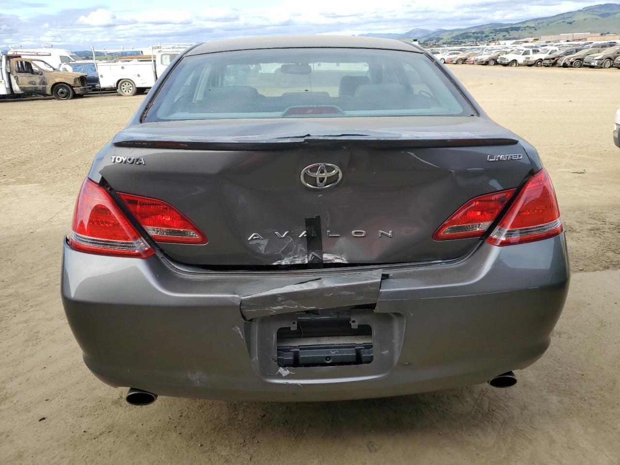 2007 Toyota Avalon - Image 6