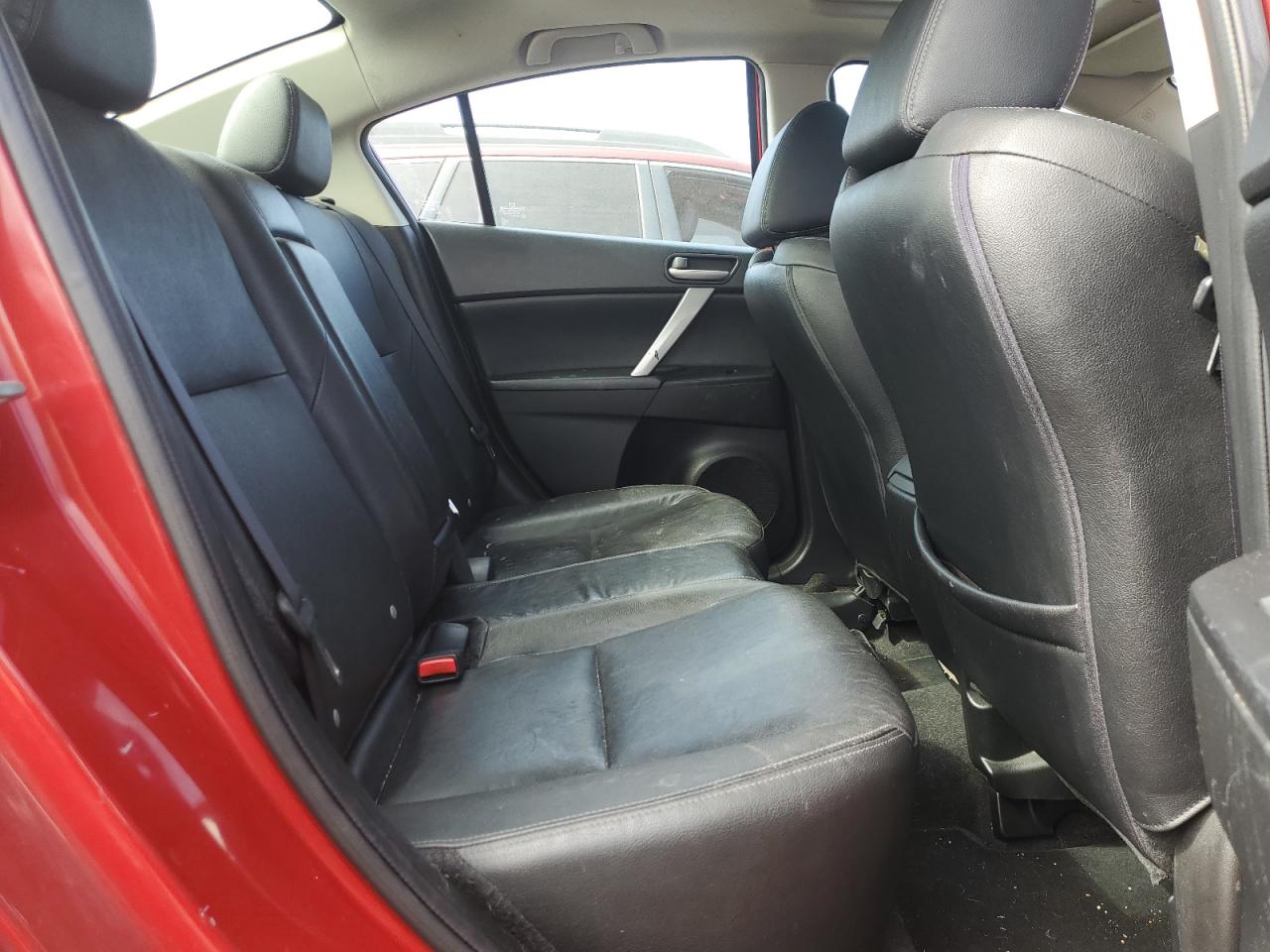 2013 Mazda 3 - Image 10