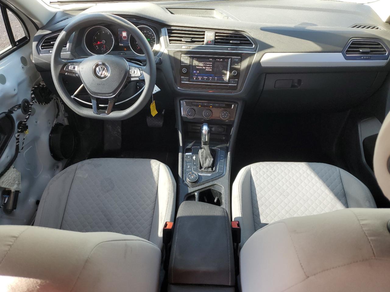 2018 Volkswagen Tiguan - Image 8