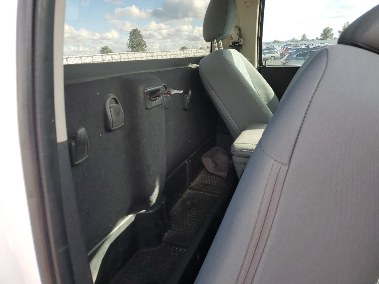 2016 RAM 3500 - Image 10