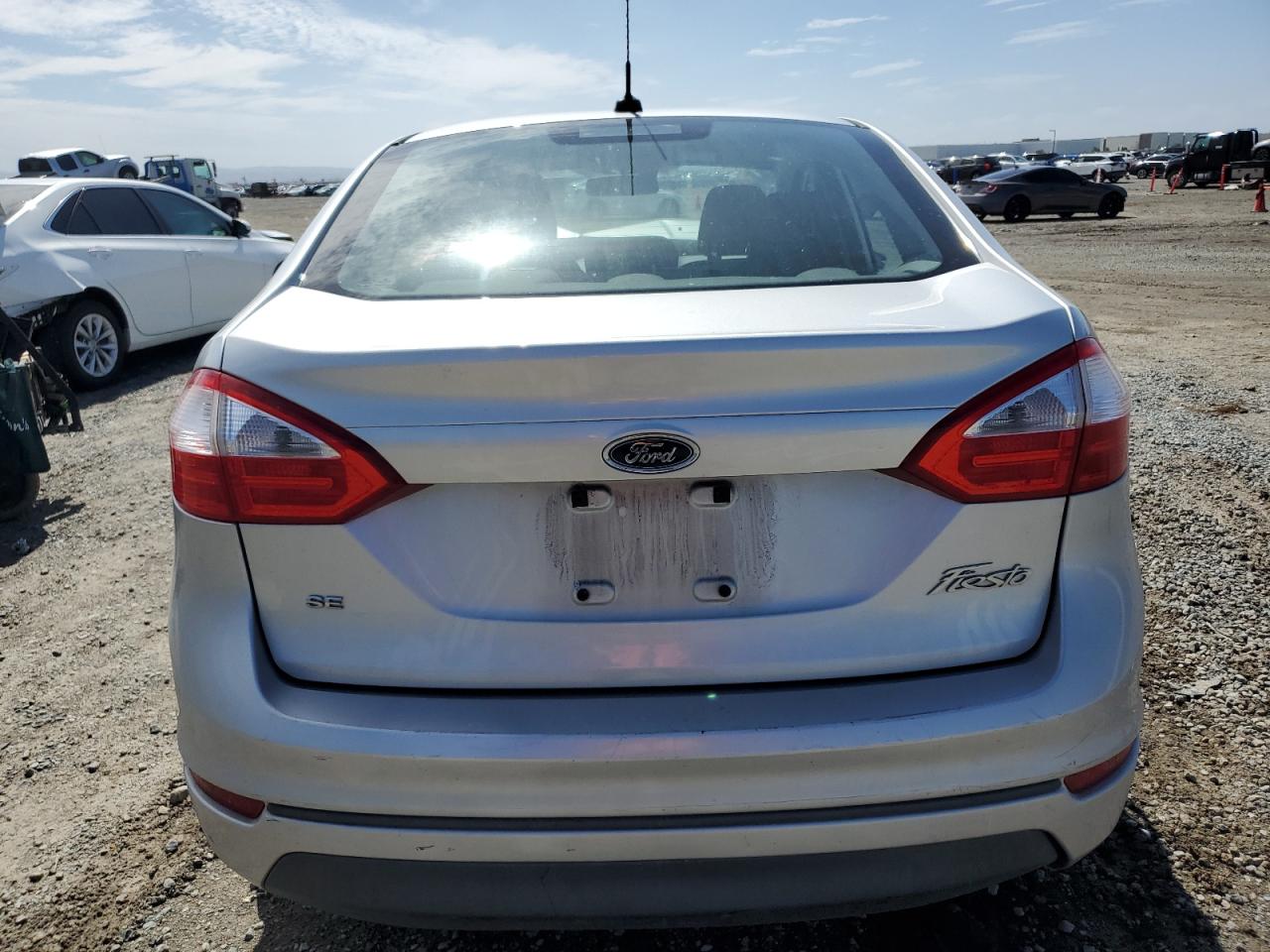 2015 Ford Fiesta - Image 6