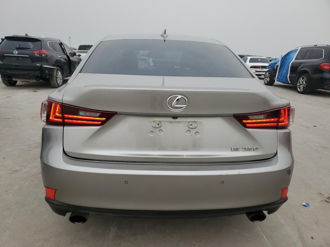2014 Lexus IS - Image 6