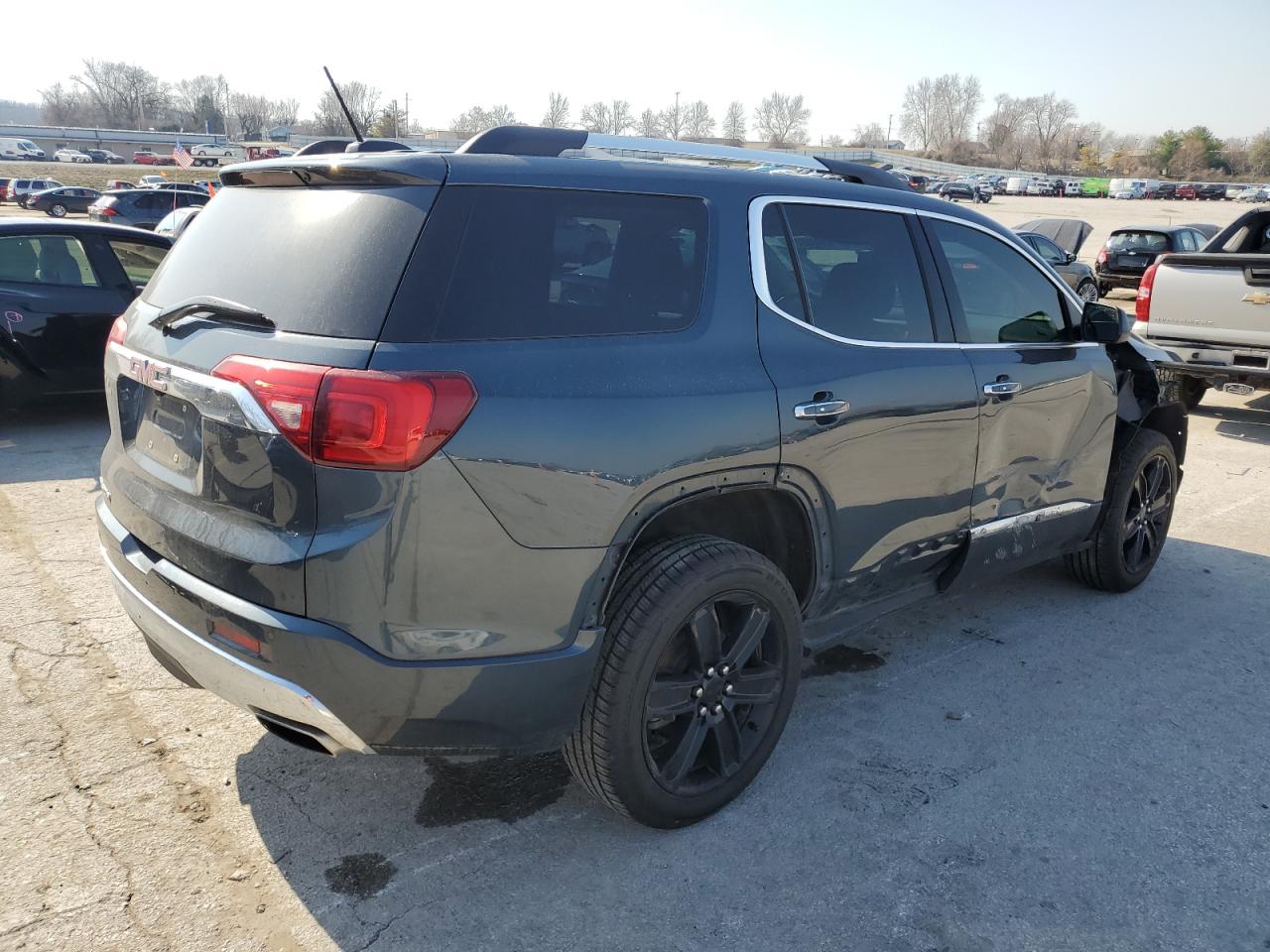 2019 GMC Acadia - Image 3