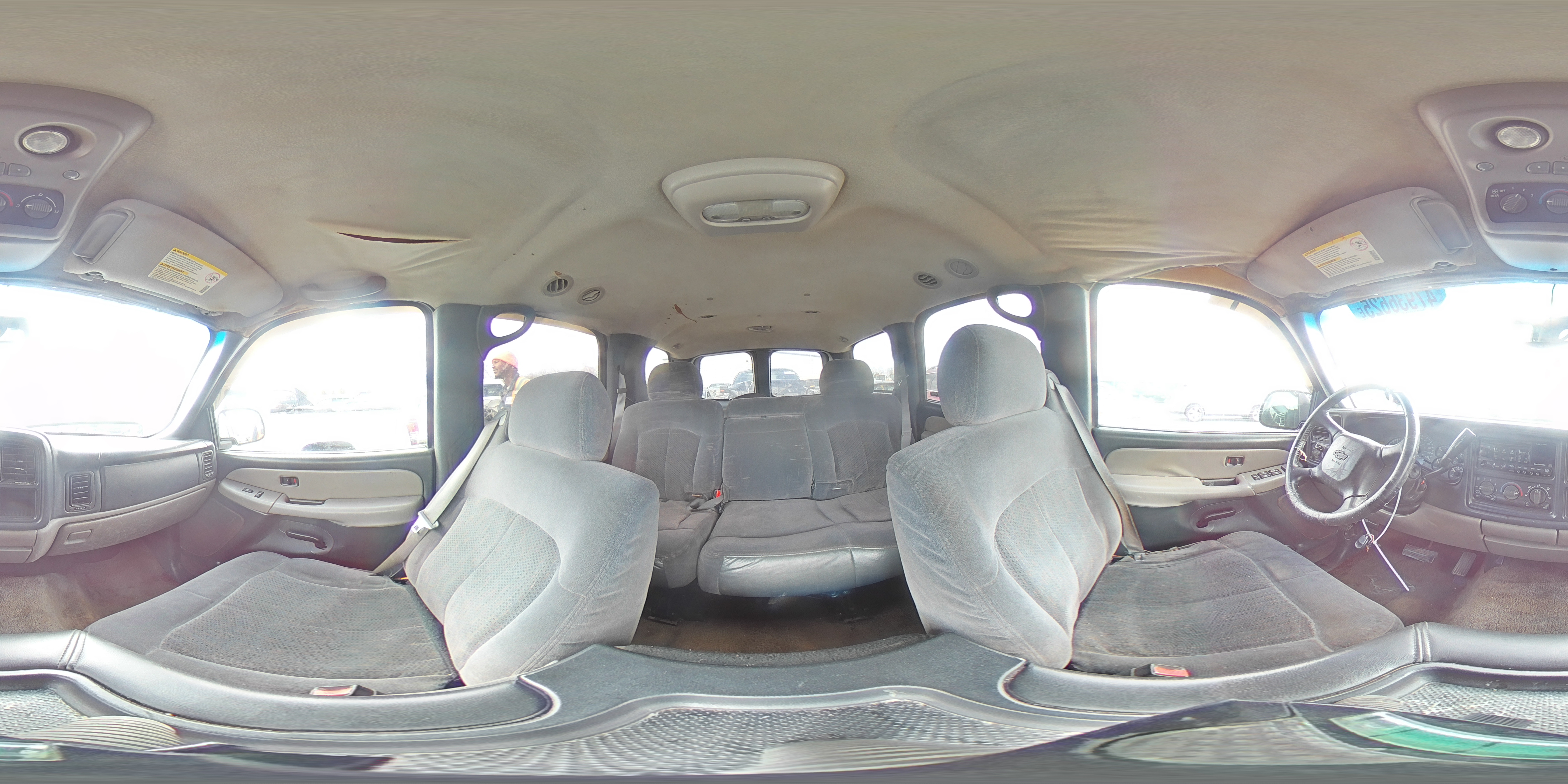 2002 Chevrolet Tahoe - Image 14