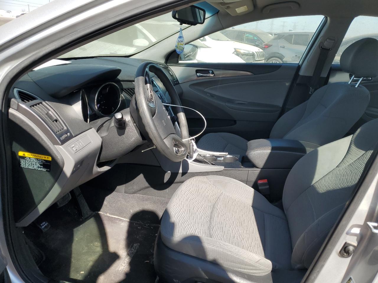 2012 Hyundai Sonata - Image 7