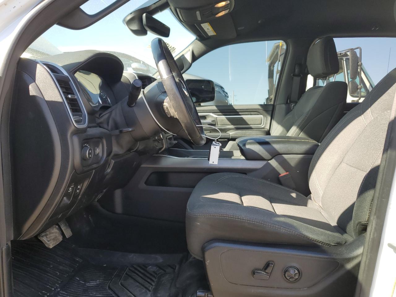 2020 RAM 1500 - Image 7