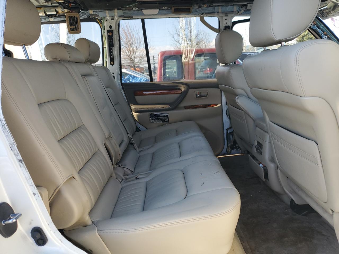2003 Lexus LX - Image 11