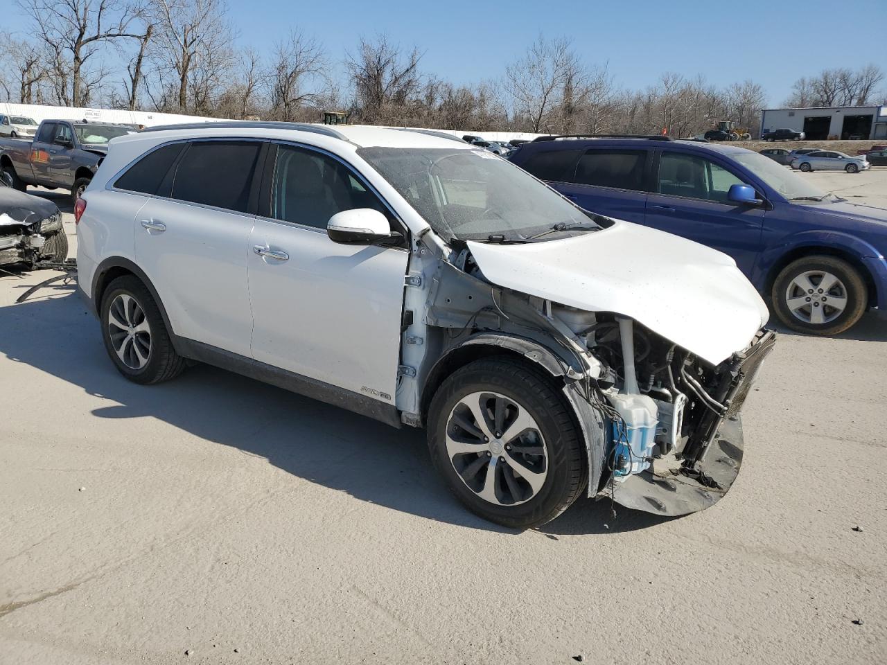 2016 Kia Sorento - Image 4