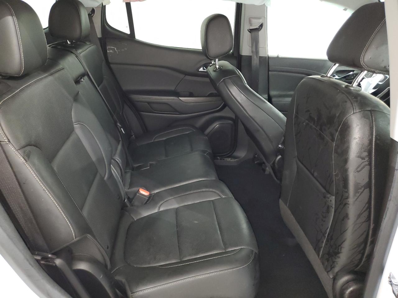1gkknul41pz175674 1GKKNUL41PZ175674 2023 GMC Acadia Slt