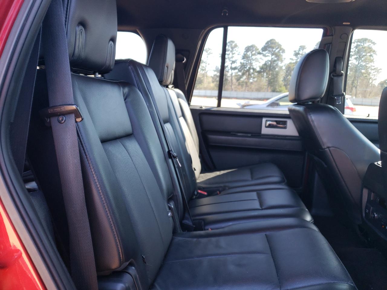 2015 Ford Expedition - Image 11