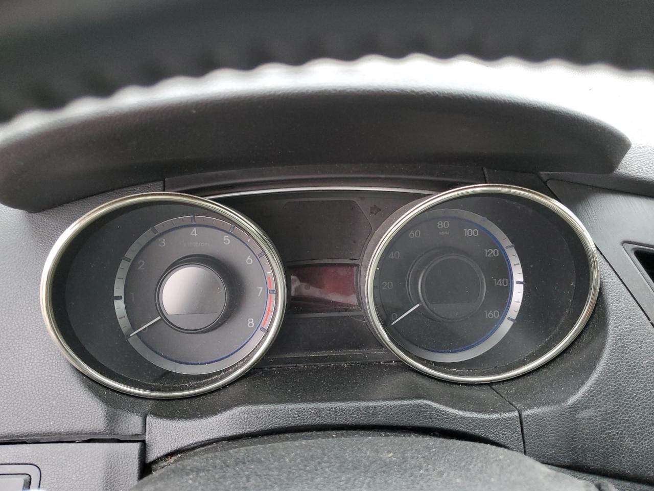 2011 Hyundai Sonata - Image 9