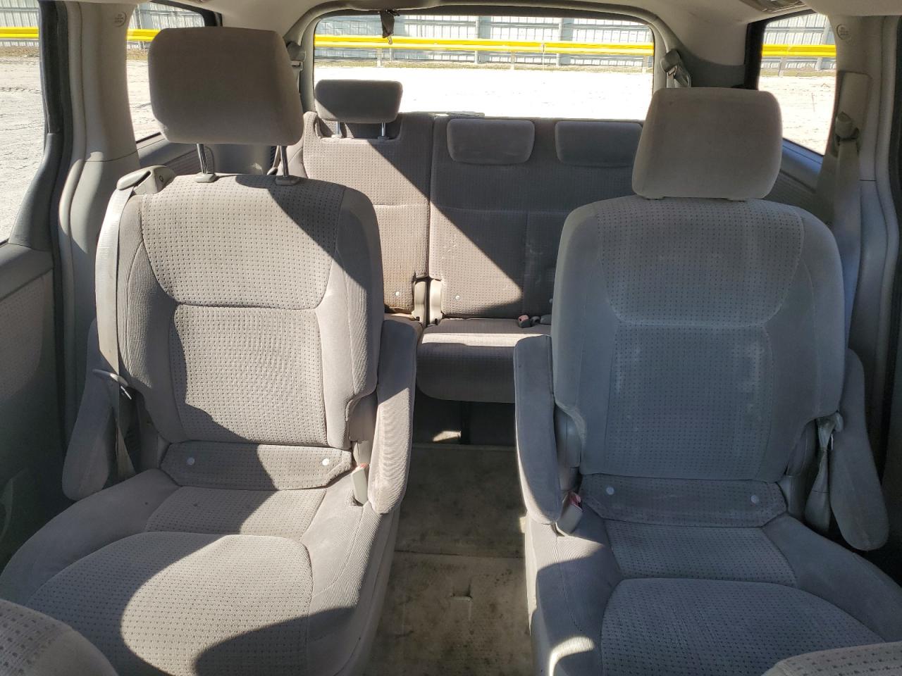 2006 Toyota Sienna - Image 10