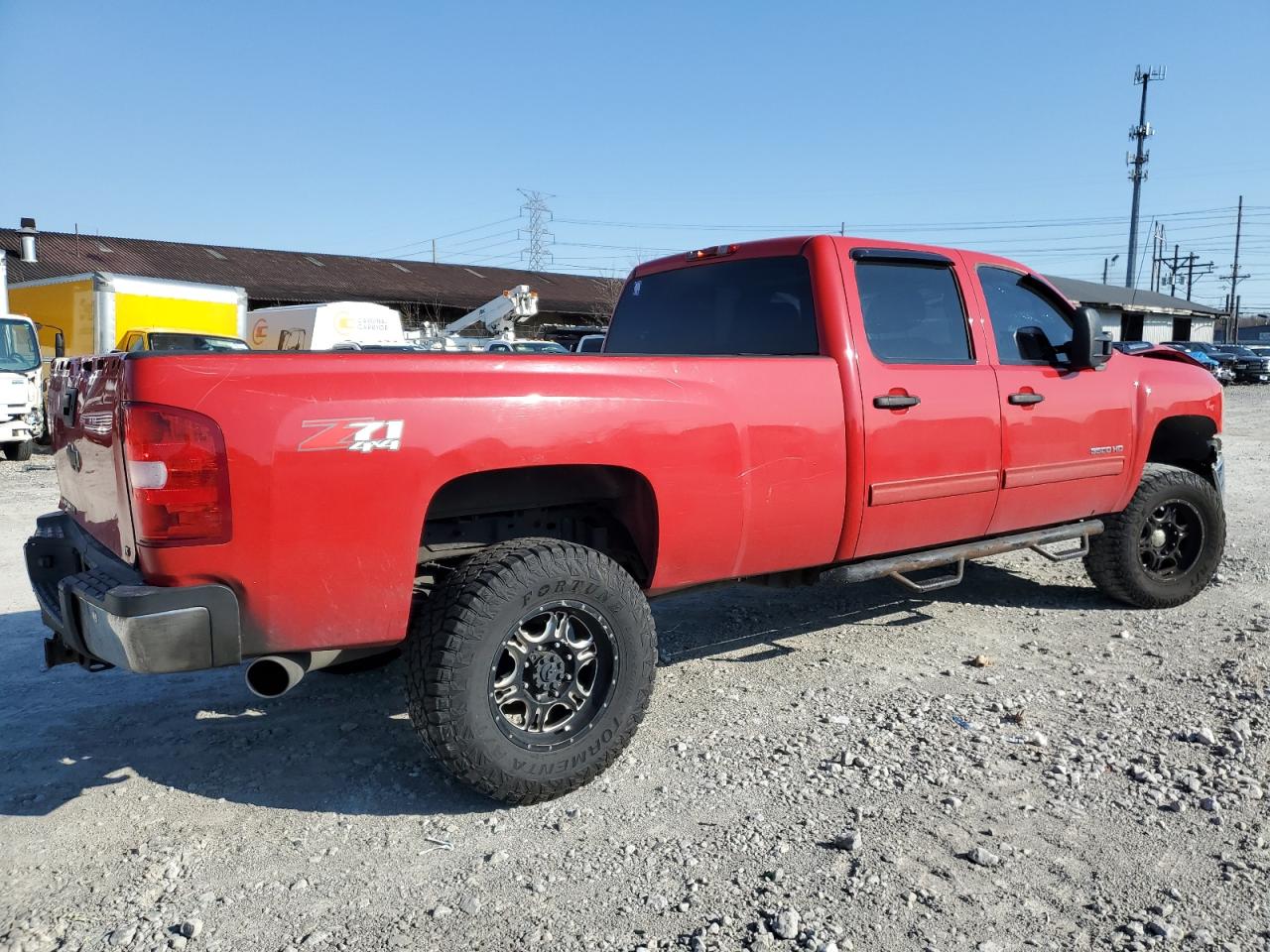 2012 Chevrolet Silverado - Image 3