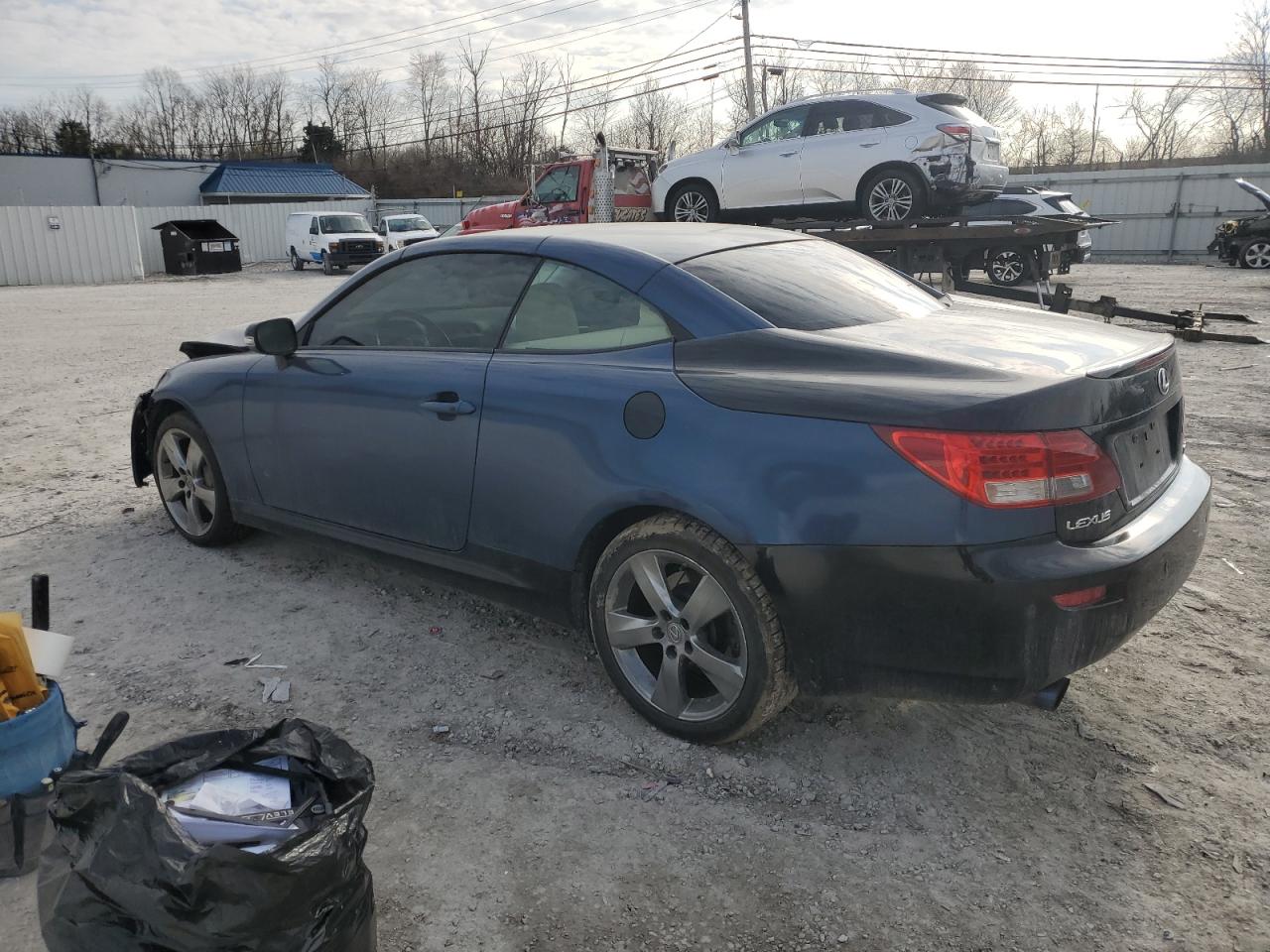 2010 Lexus IS - Image 2