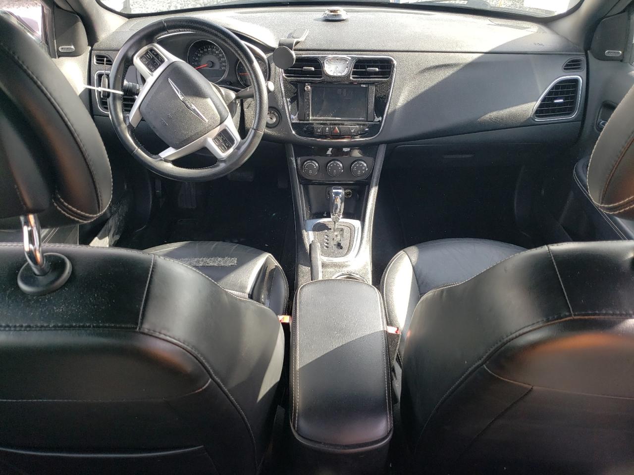 2014 Chrysler 200 - Image 8