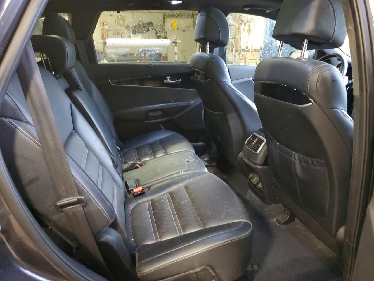 2017 Kia Sorento - Image 11