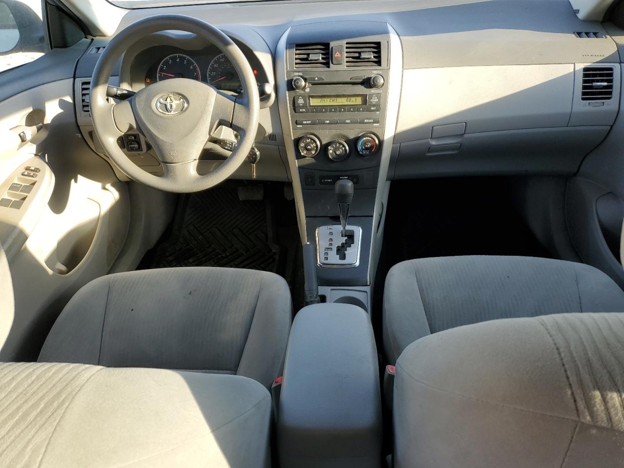 2010 Toyota Corolla - Image 8