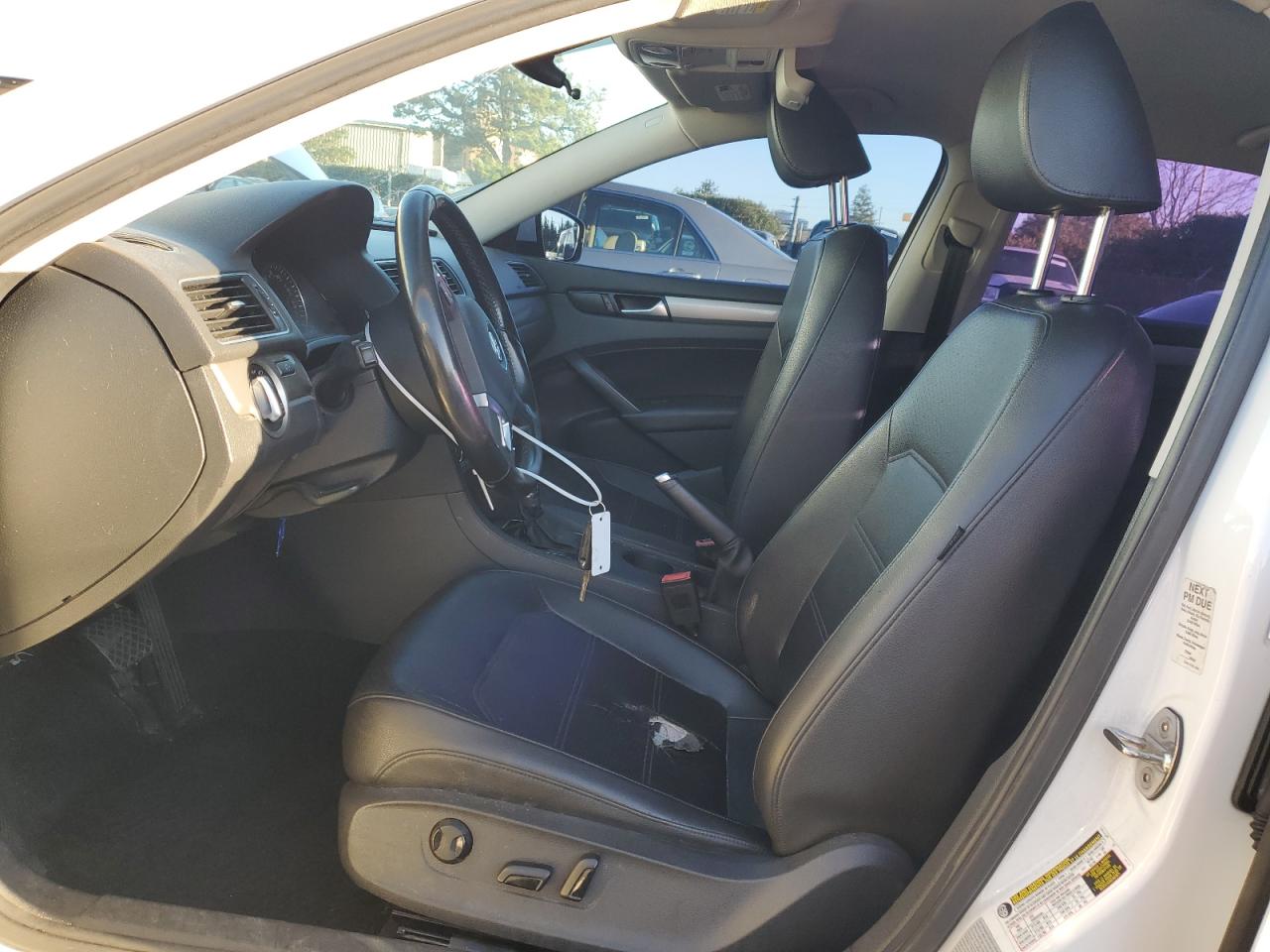 2015 Volkswagen Passat - Image 7