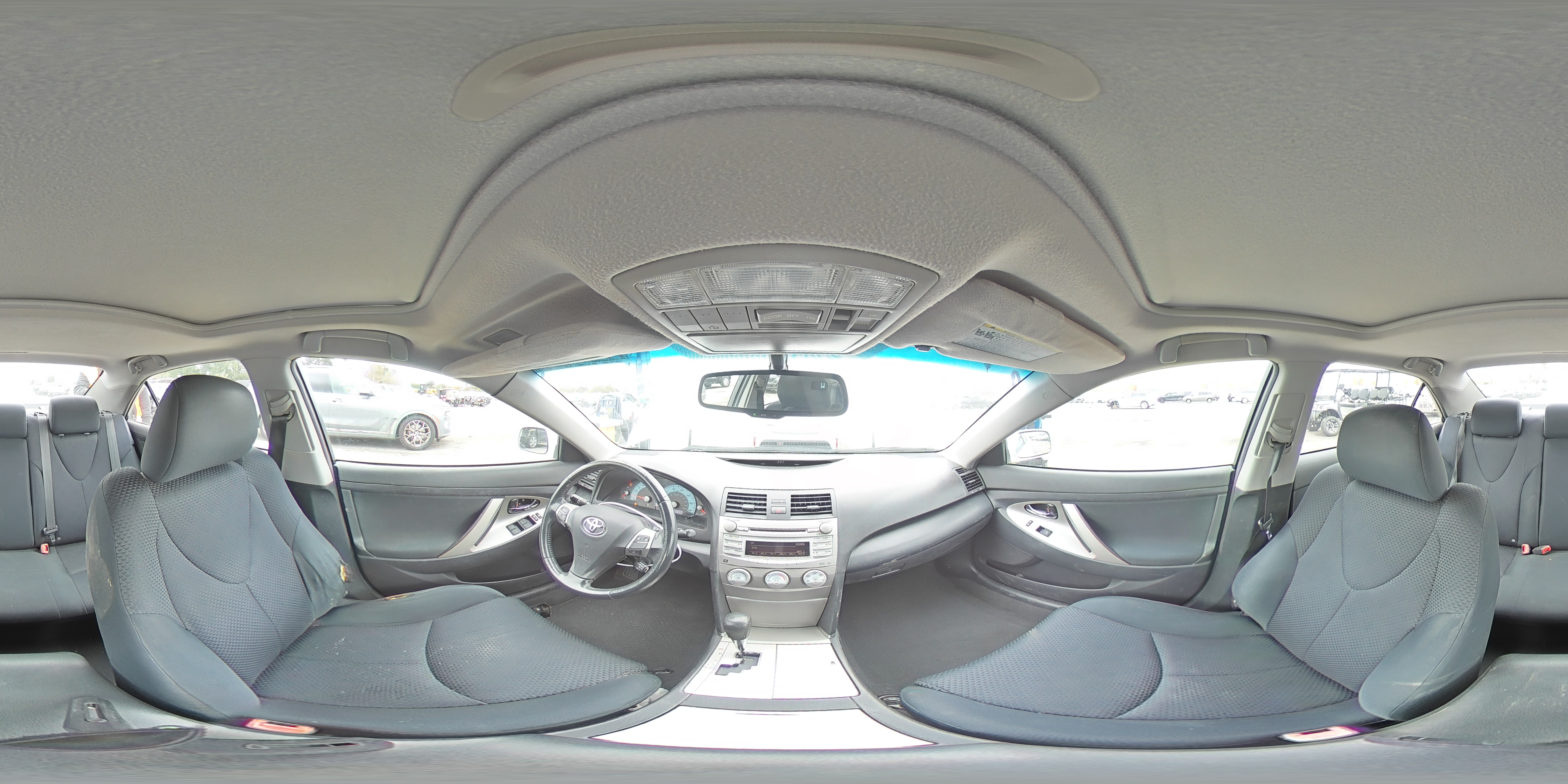 2011 Toyota Camry - Image 13