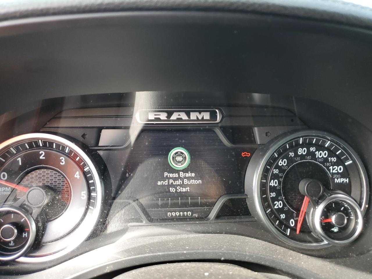 2022 RAM 1500 - Image 9